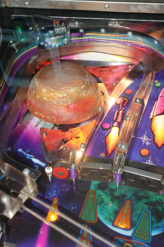 IO MOON Pinball Machine by SLEIC AUSRETROGAMER