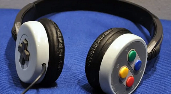 Japan_SNES_headphones