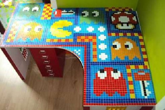 pacman-tile-mosaic-desk